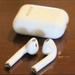 New WIRELESS BLUETOOTH earphones